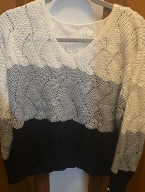 Women’s Colorblock Knit Sweater - Cream, Gray & Black